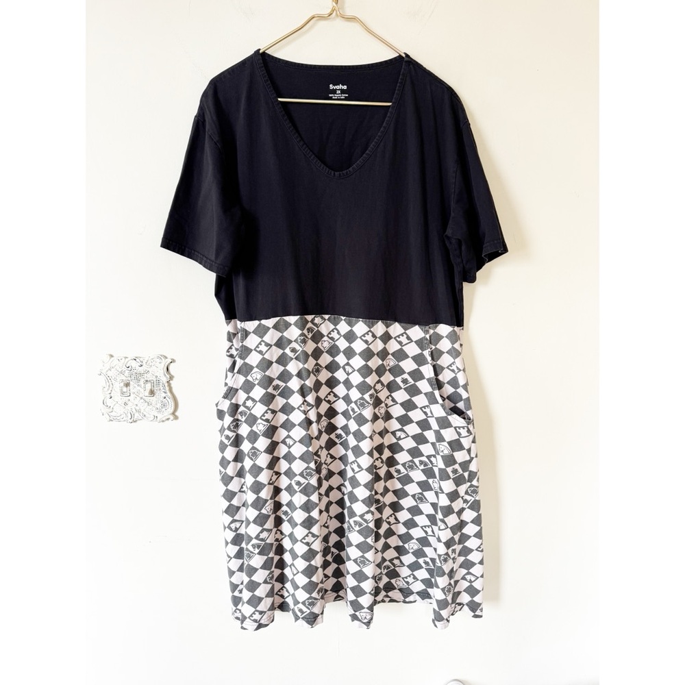 Svaha Black & White V-Neck Checkered Skater Dress